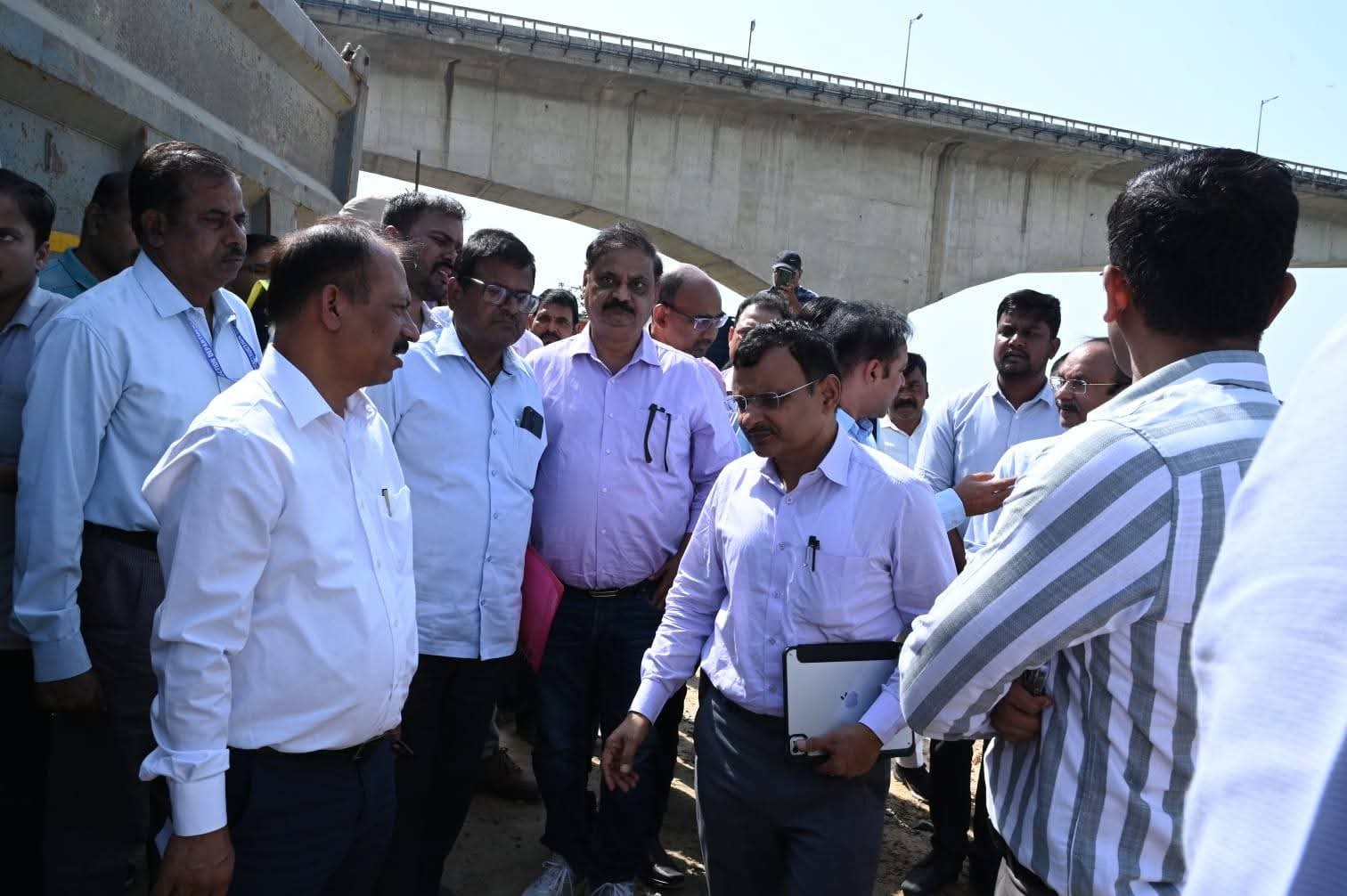 विक्रमशिला सेतु पर हाई अलर्ट: रख-रखाव को लेकर अधिकारियों का सख्त निरीक्षण